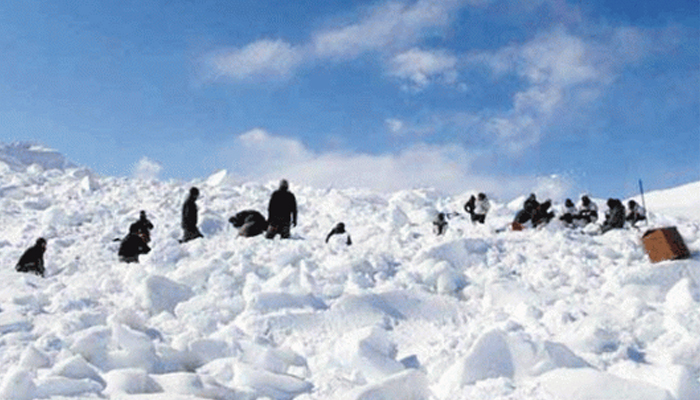 Avalanches hit Army posts on LoC, five soldiers missing