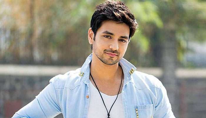 Telly actor Shakti Arora launches his own personal mobile appÂ 
