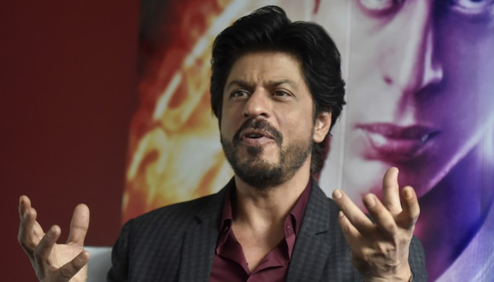 This noble act of Shah Rukh Khan will make you love him more!