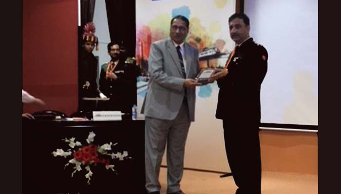 Lucknowâ€™s leading dermatologist Dr Vivek felicitated for noble cause
