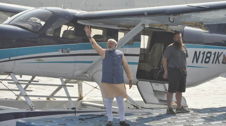 Modi takes seaplane on last day of Gujarat campaign