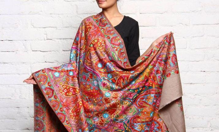 How to drape your pashmina shawls in different styles? Check...