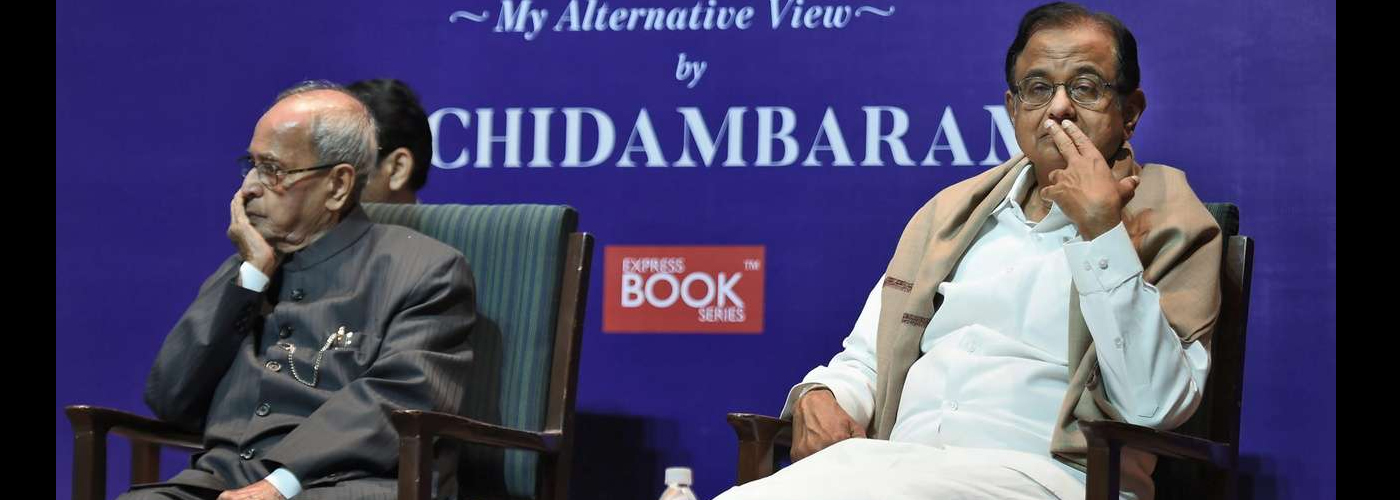 Tell RSS whats wrong with its ideology, Chidambaram urges Pranab