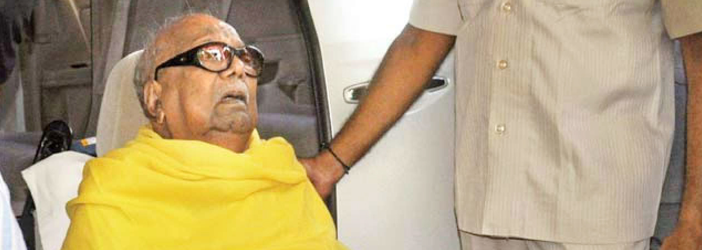 TN Governor, CM, Deputy CM pay last respects to Karunanidhi