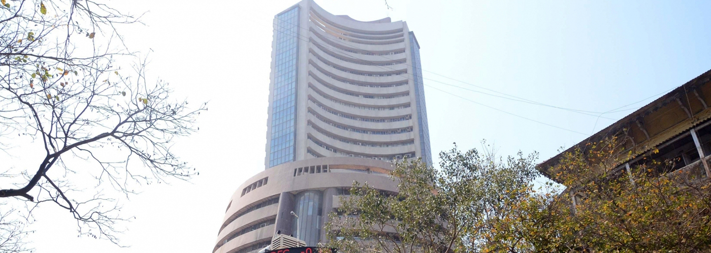 Sensex hits fresh high; banking stocks rise