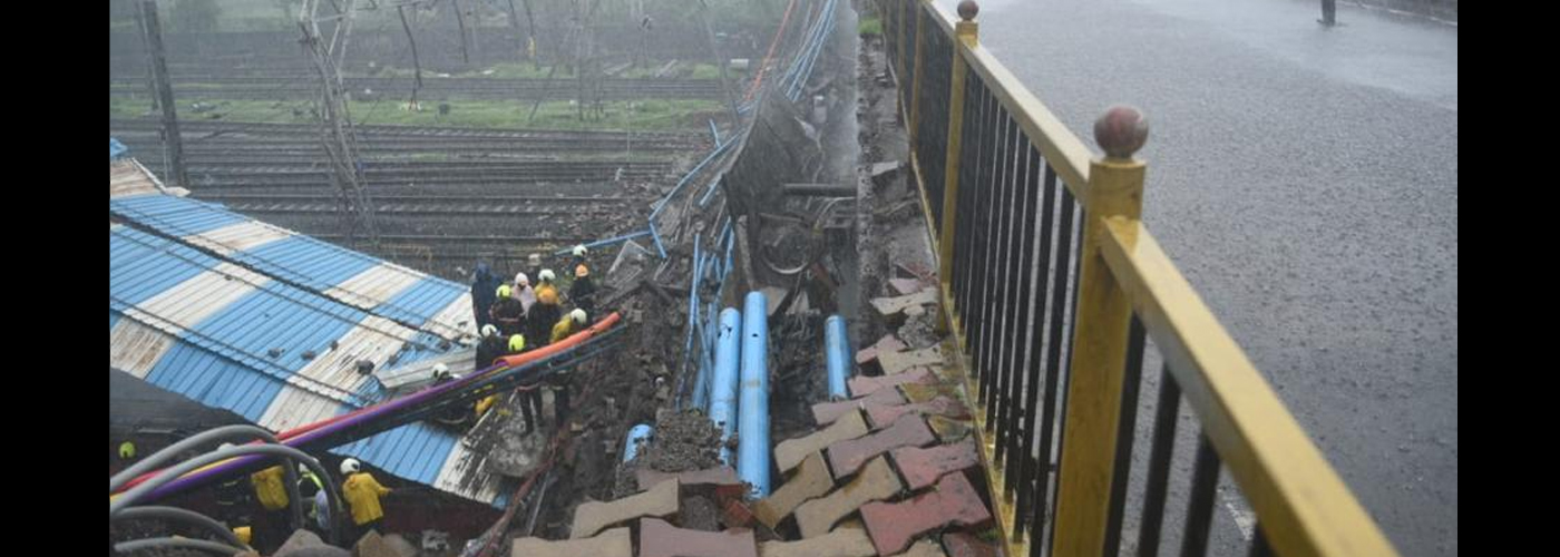 Mumbai trains hit as part of bridge crashes