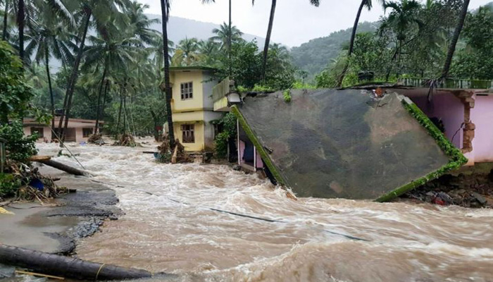 483 dead, 14 missing in Kerala floods: Vijayan