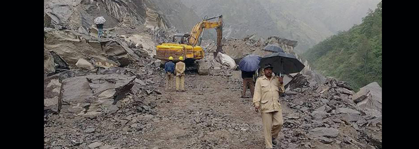 Eight washed away in Himachal; Manali cut off
