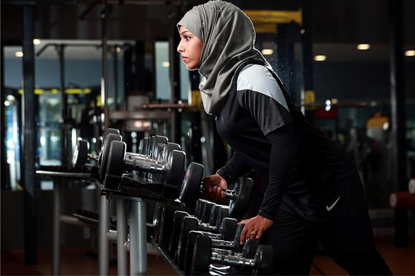 A hijab-wearing Muslim bodybuilder breaks stereotypes in India 