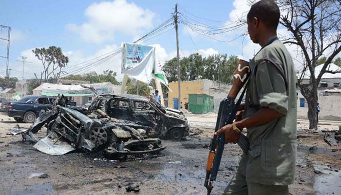 Mogadishu: A suicide car bomber killed six, 16 injured