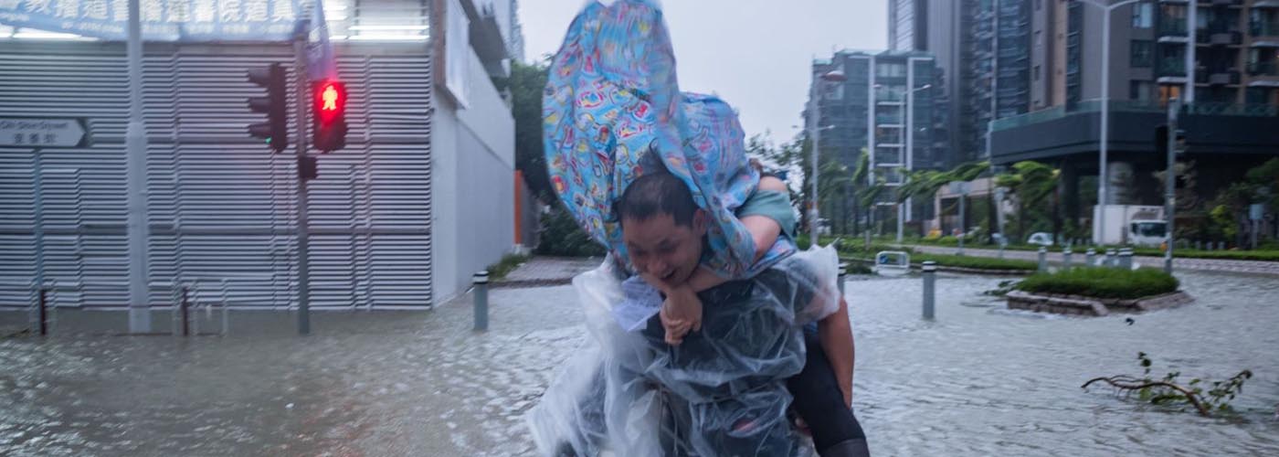 Typhoon Mangkhut: hits mainland China, lashes Hong Kong