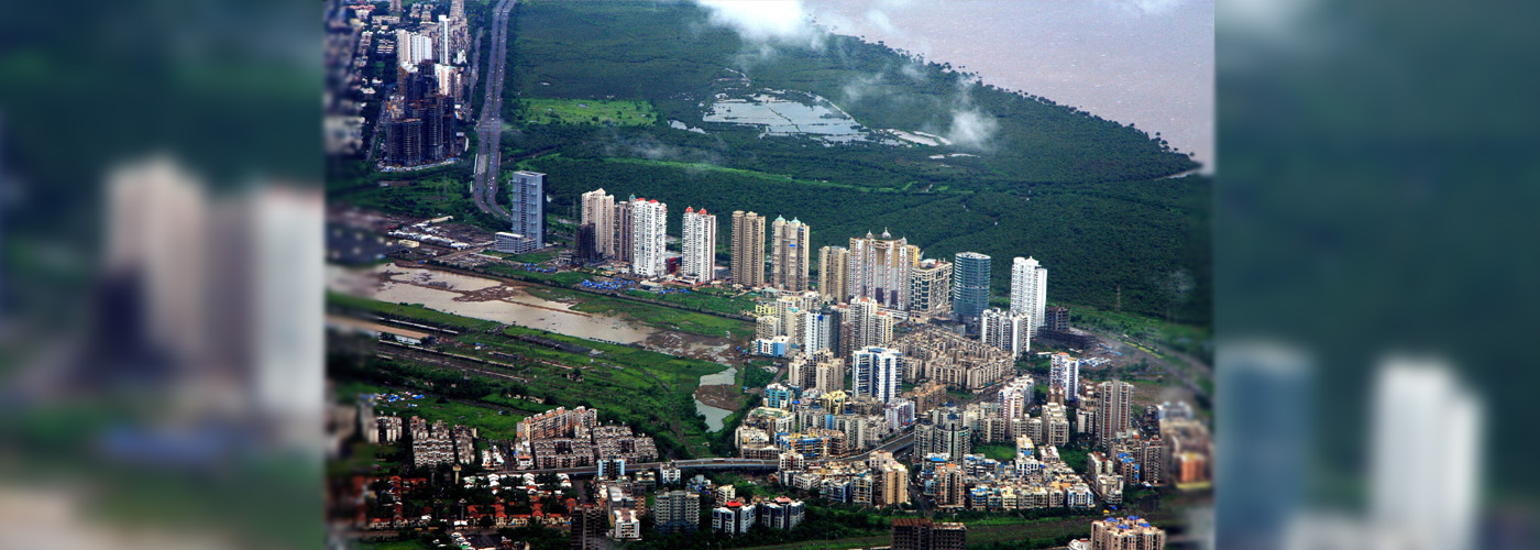 Maharashtra seeks Rs 50,000-cr for Mumbai development