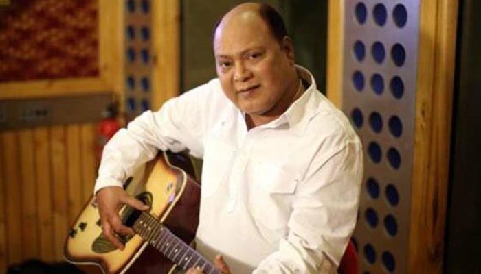 Bollywood mourns over the demise of veteran singer Mohammad Aziz