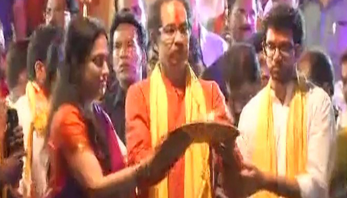 LIVE: Uddhav Thackeray performs aarti near Saryu river in Ayodhya